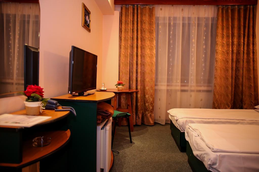 Hotel Silva Ватра Дорней Екстериор снимка